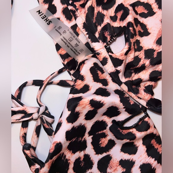 Cheetah Print Bikini - Picture 6 of 7